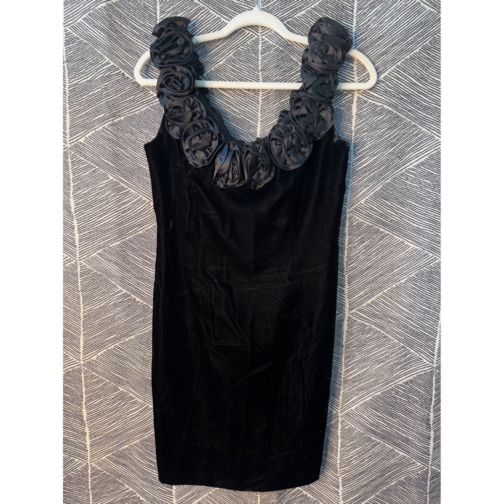 Vintage Black Velvet Cocktail Dress with satin‎ rose appliqué Sz S